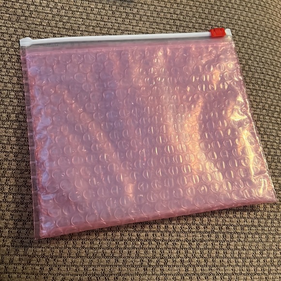 Pocket - Picture 2 of 3